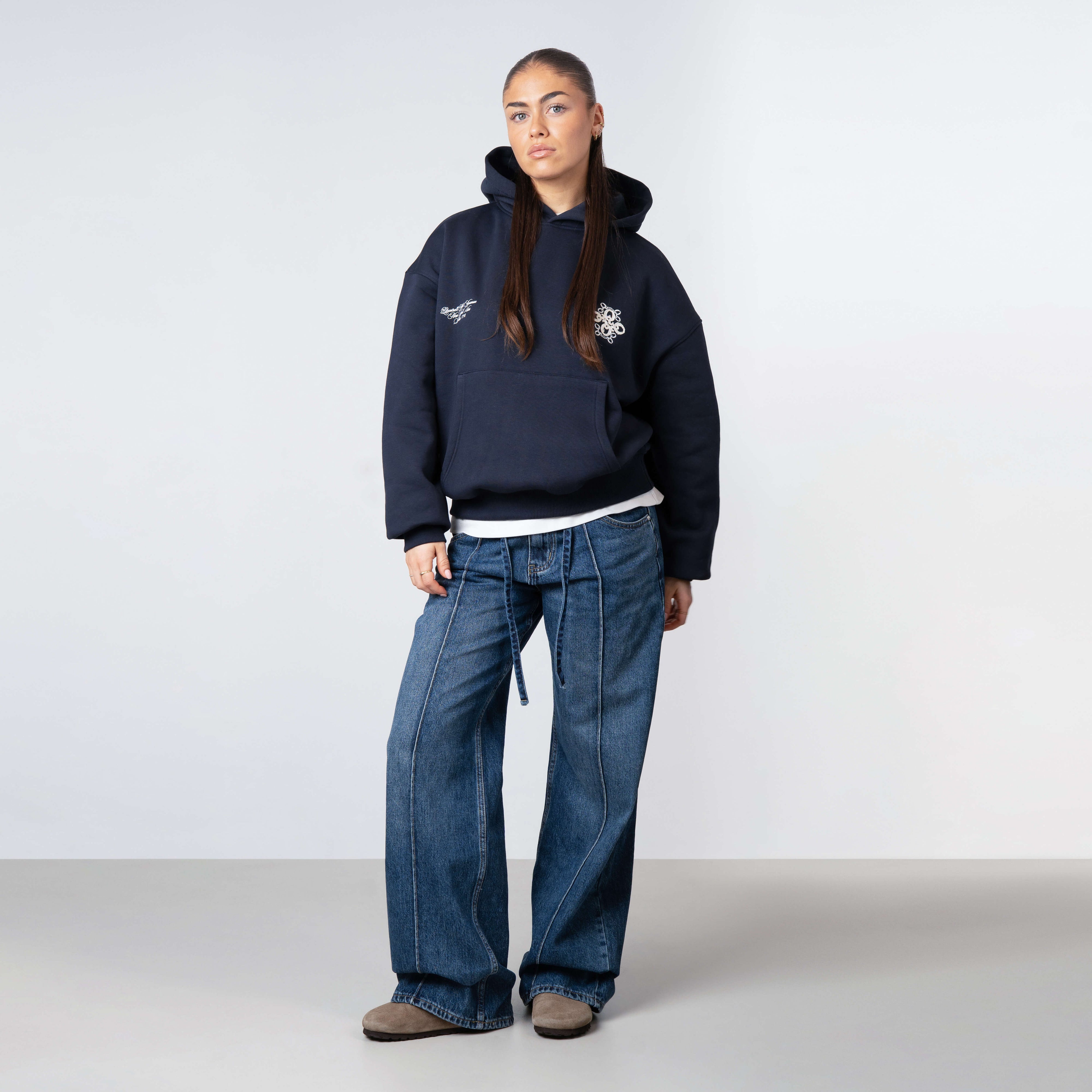 Model is 168 cm and wears size XS
