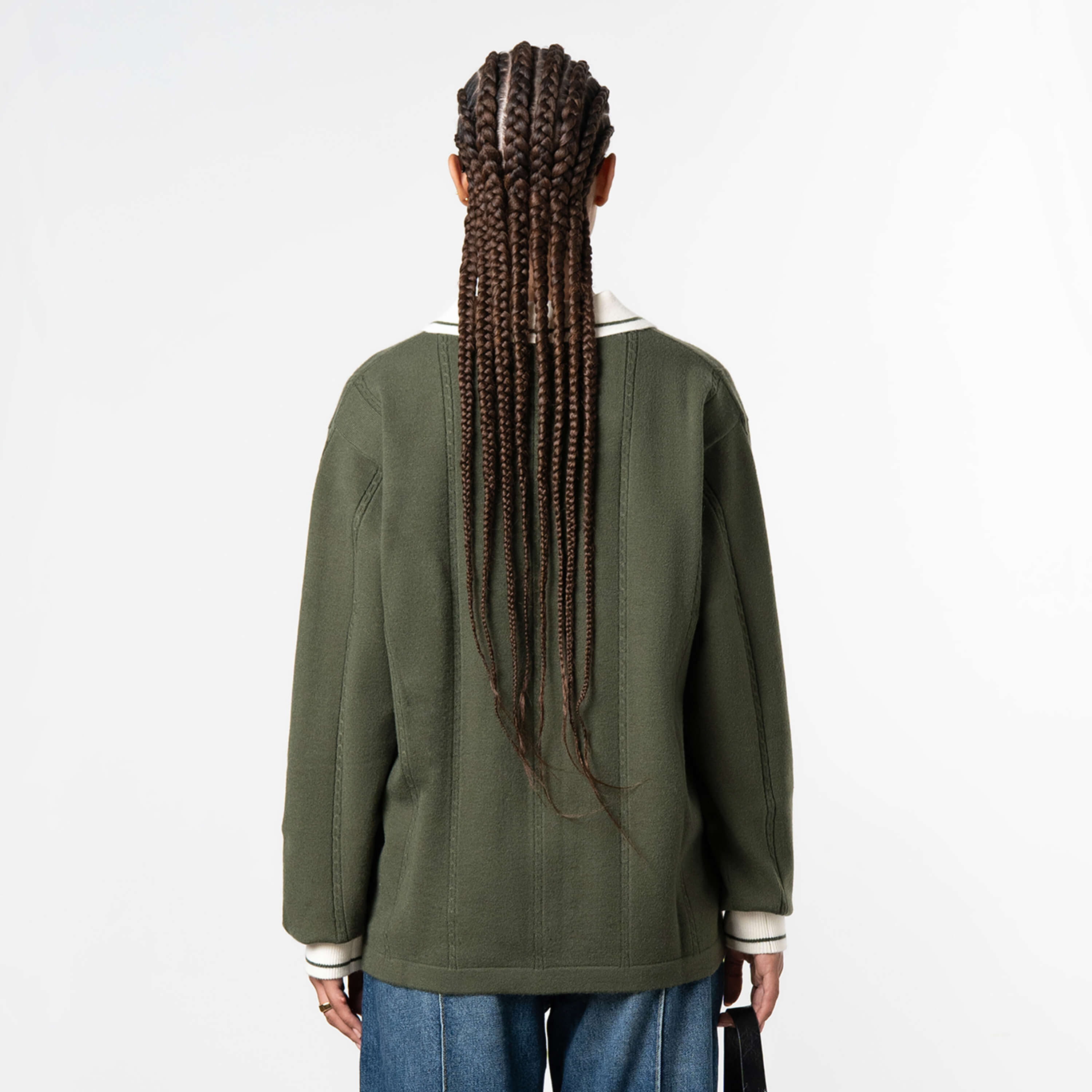 Model is 172 cm and wears size S
